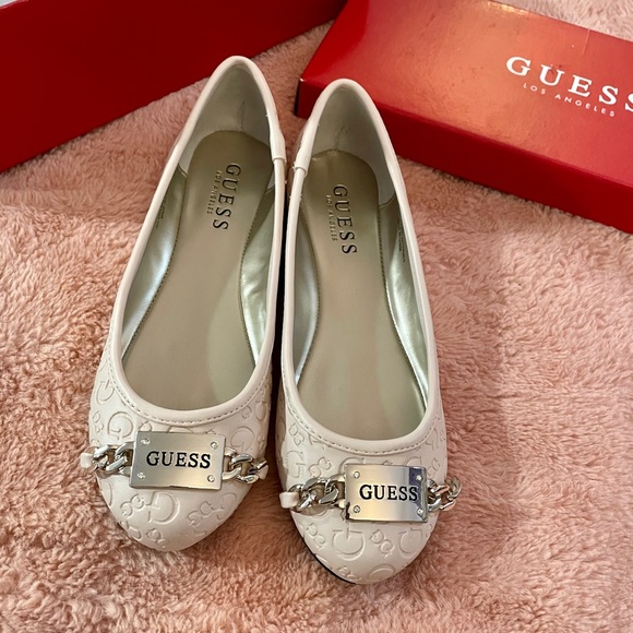 Guess flats - Picture 4 of 5